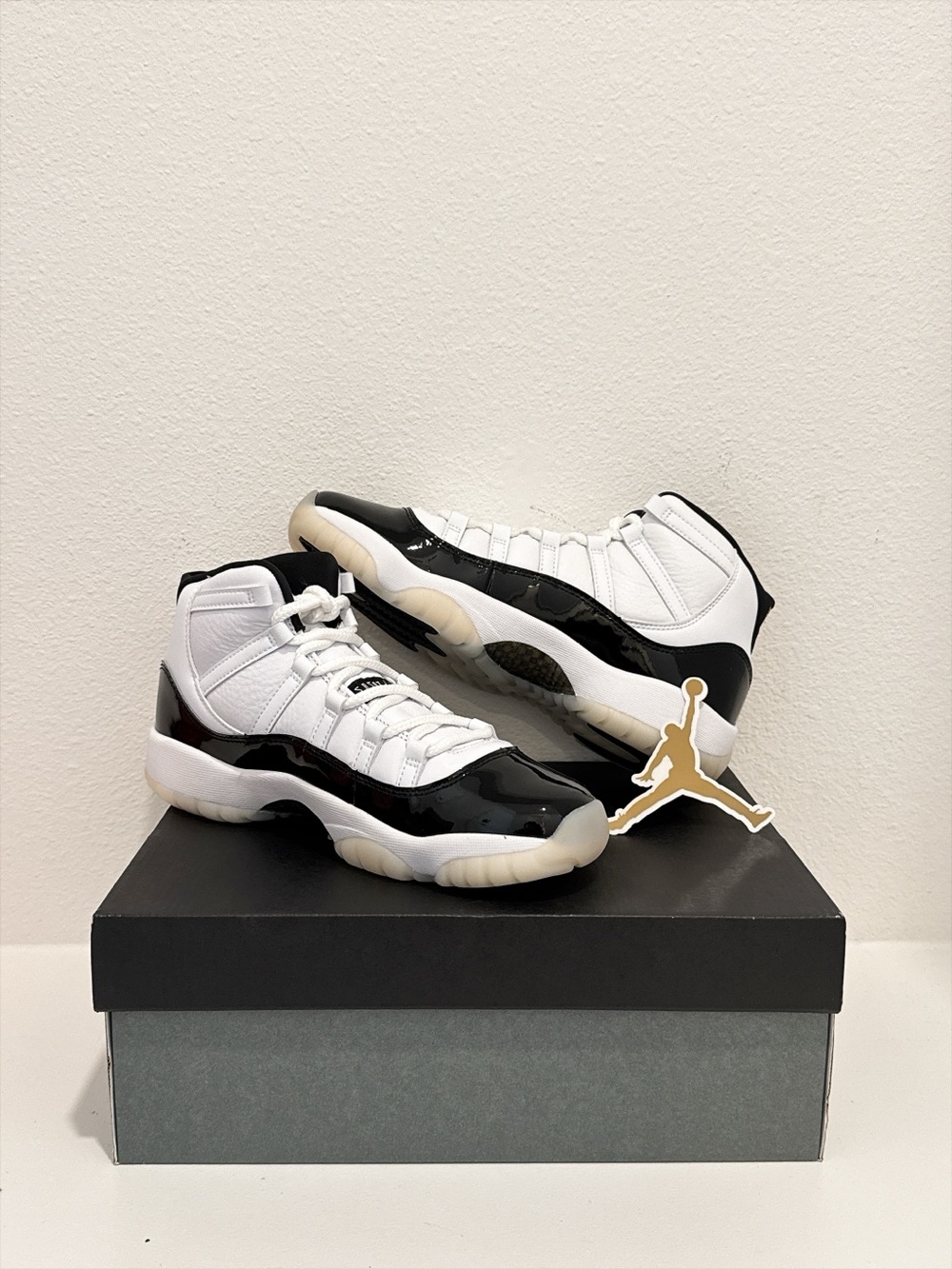 Air Jordan 11 Retro GS Gratitude 7Y / W8.5 New With Box